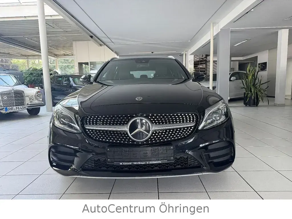 Gebraucht Mercedes C300 AMG line 258 PS (189 kW) 2019 Schwarz Limousine
