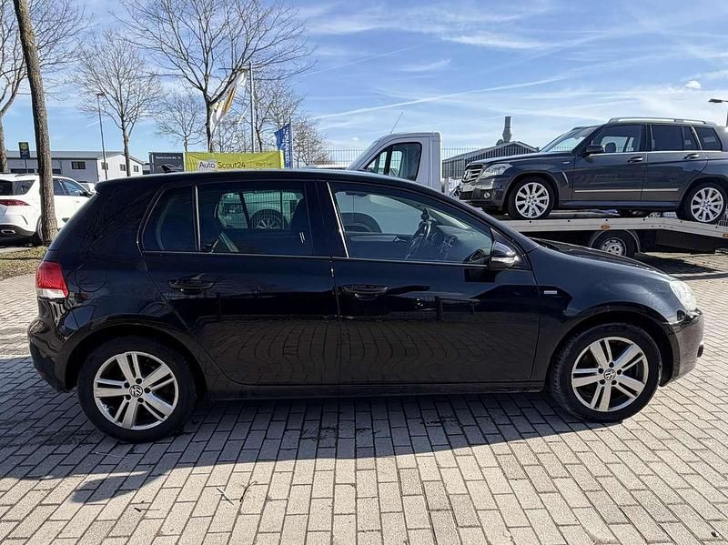 Gebraucht VW Golf VII Match 86 PS (63 kW) 2012 Schwarz Kleinwagen