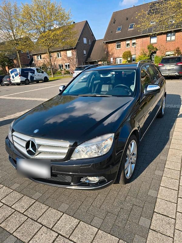 Gebraucht Mercedes C320 224 PS (164 kW) 2008 Schwarz Limousine