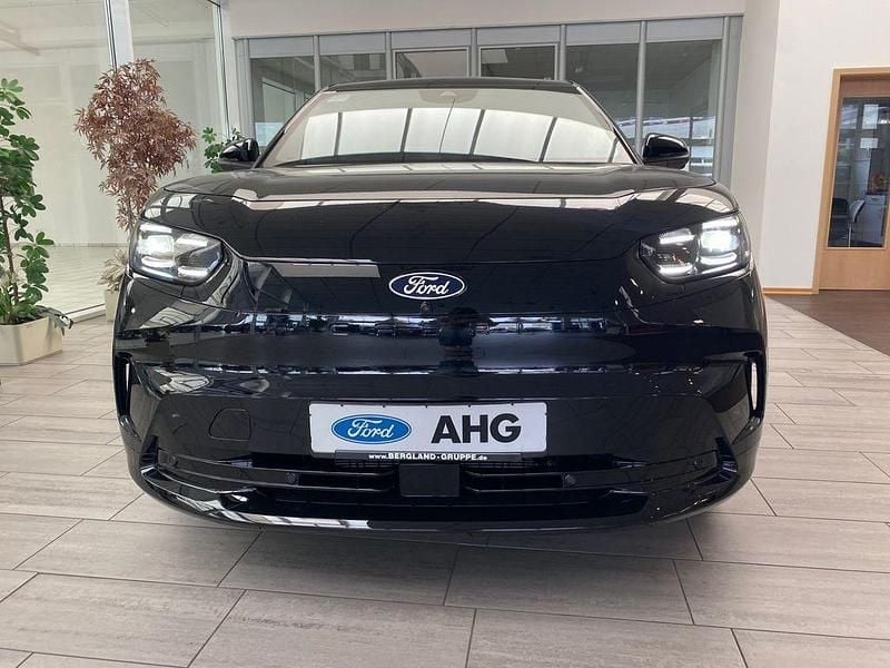 Neu Ford Capri Premium 250 kW (340 PS) 2026 Agate black metallic schwarz SUV