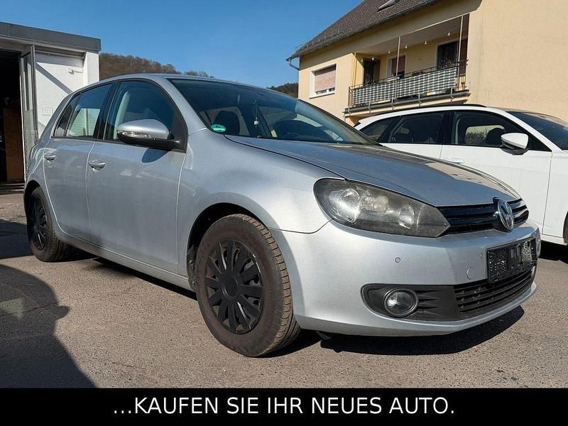 Gebraucht VW Golf VII Trendline 105 PS (77 kW) 2012 Silber Limousine