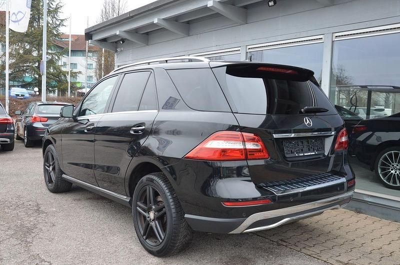 Gebraucht Mercedes ML250 204 PS (150 kW) 2012 Schwarz SUV