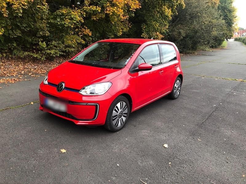 Rot Gebraucht 2021 VW e-up! Kleinwagen | 11.900 € (Guter Preis) - Bild 1/4