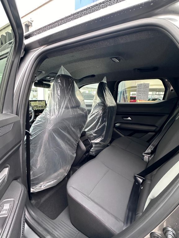 Neu Dacia Duster Extreme 101 PS (74 kW) 2025 Grau SUV