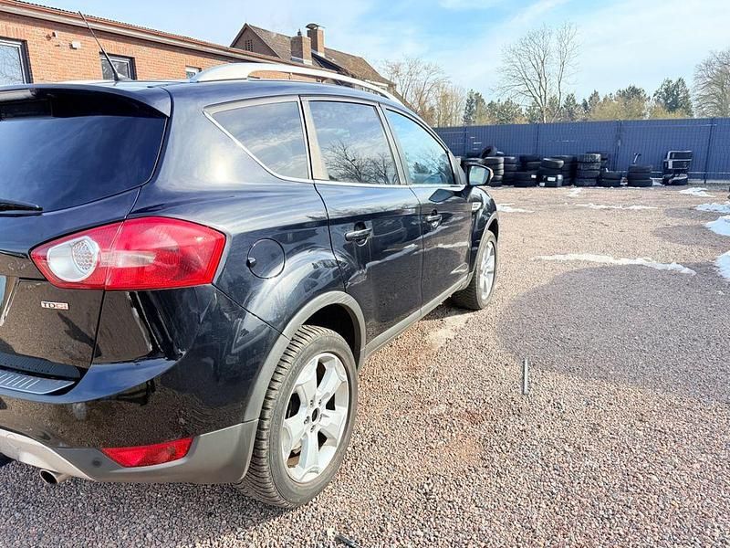Gebraucht Ford Kuga Titanium 140 PS (102 kW) 2010 Schwarz SUV