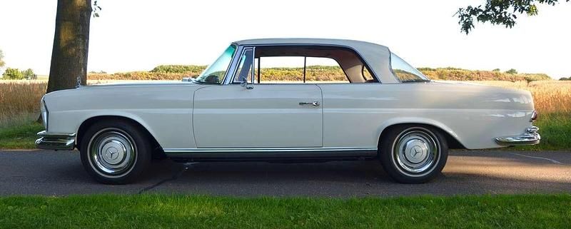 Weiß Gebraucht 1966 Mercedes W111 SE Coupé | 49.500 € - Bild 1/4