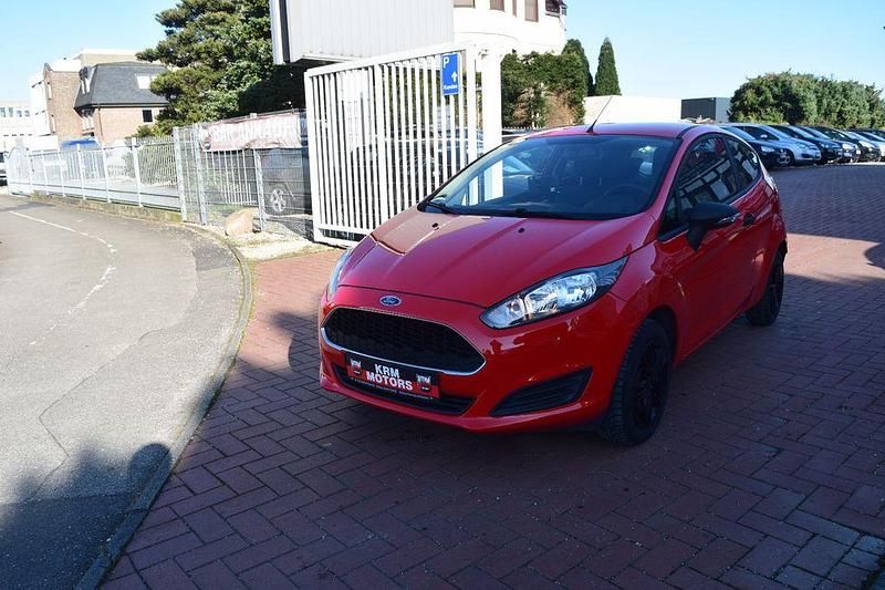 Gebraucht Ford Fiesta 60 PS (44 kW) 2017 Rot Limousine