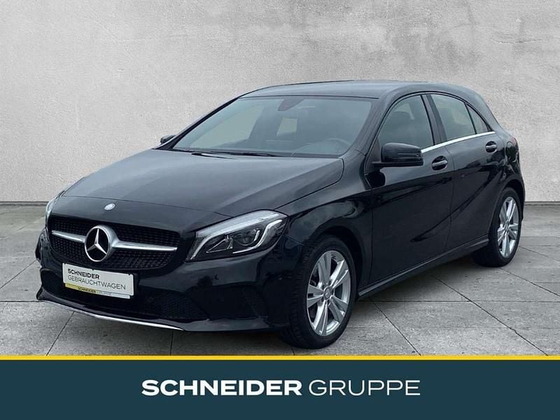 Schwarz metallic Gebraucht 2016 Mercedes A160 Limousine | 14.690 € (Fairer Preis) - Bild 1/4