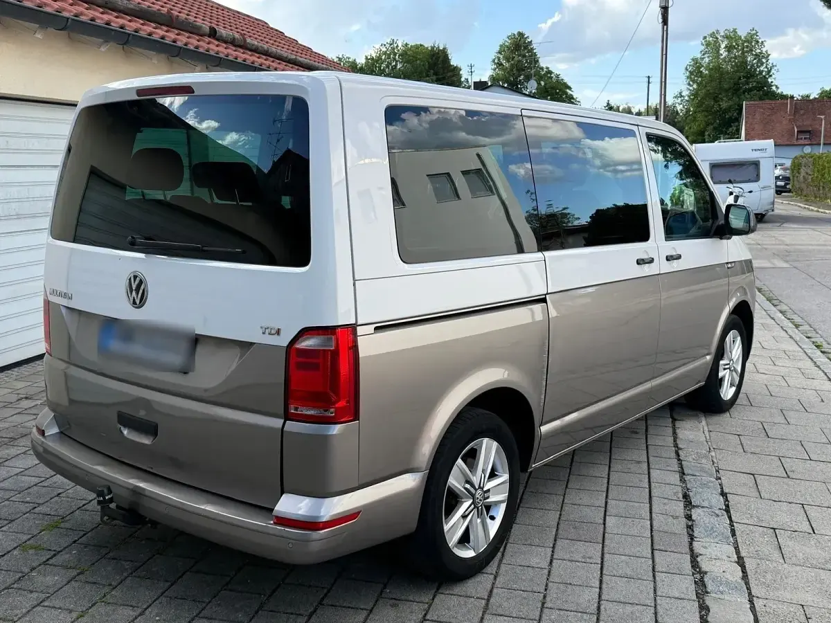 Gebraucht VW Multivan 150 PS (110 kW) 2016 Andere farben Van / Kleinbus