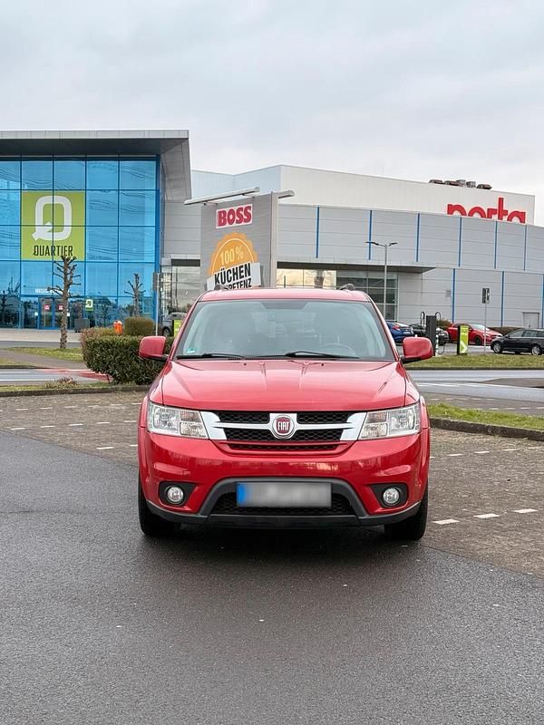 Gebraucht Fiat Freemont 170 PS (125 kW) 2014 Rot SUV