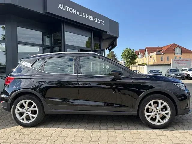 Gebraucht Seat Arona FR 110 PS (80 kW) 2022 Midnightblack (m) (metallic) SUV