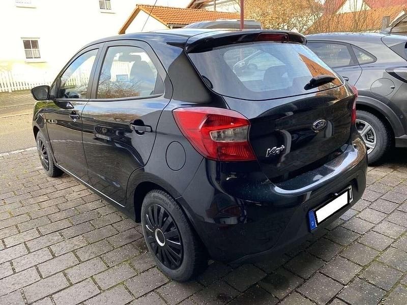 Gebraucht Ford Ka Cool & Sound Edition 86 PS (63 kW) 2017 Schwarz Limousine