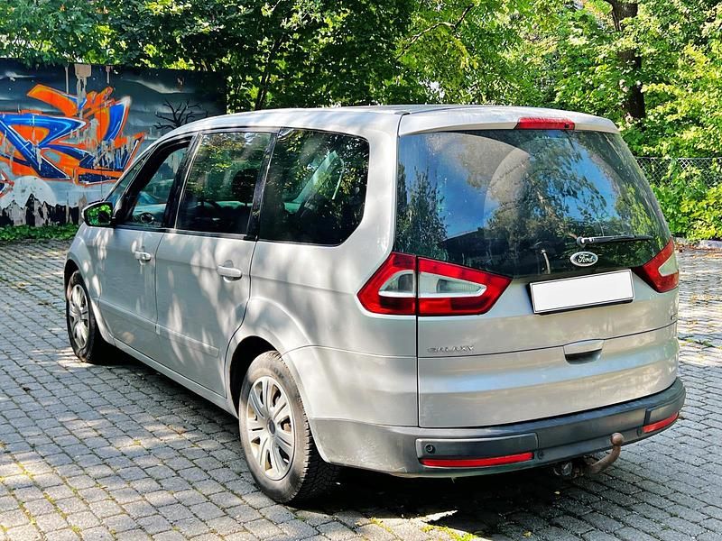 Silber Gebraucht 2007 Ford Galaxy Van / Kleinbus | 2.500 € (Superpreis) - Bild 1/4