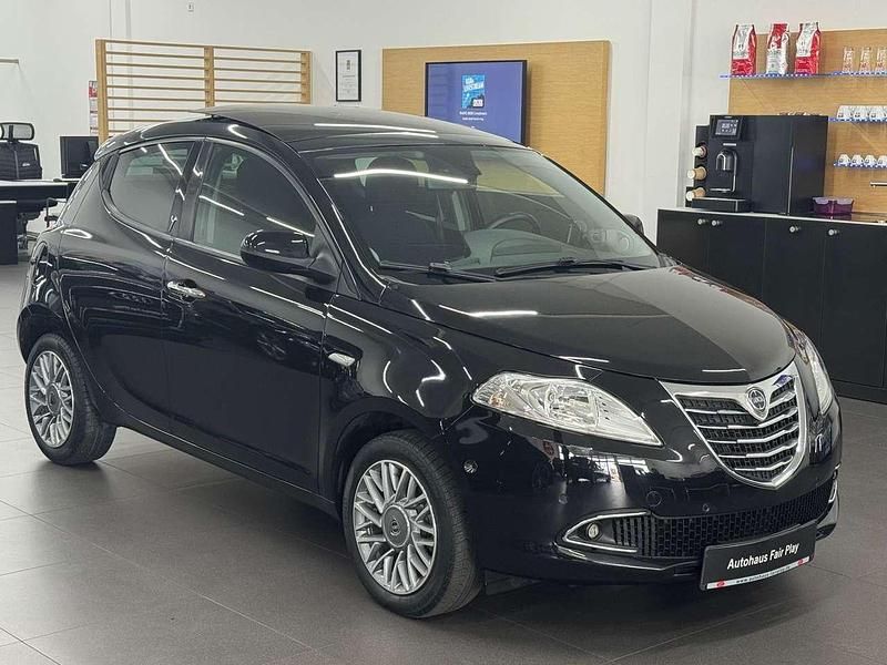 Gebraucht Lancia Ypsilon Gold 86 PS (63 kW) 2012 Grigio topo metallic Kleinwagen