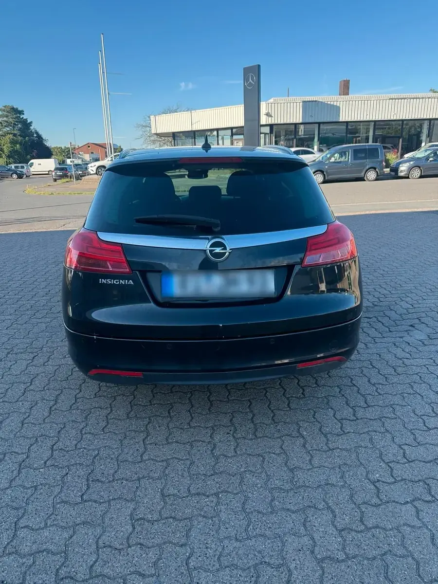 Gebraucht Opel Insignia Sport 203 PS (149 kW) 2012 Schwarz Kombi