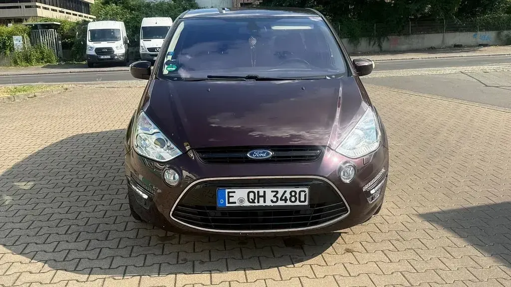 Gebraucht Ford S-MAX Titanium S 140 PS (102 kW) 2011 Rot Van / Kleinbus