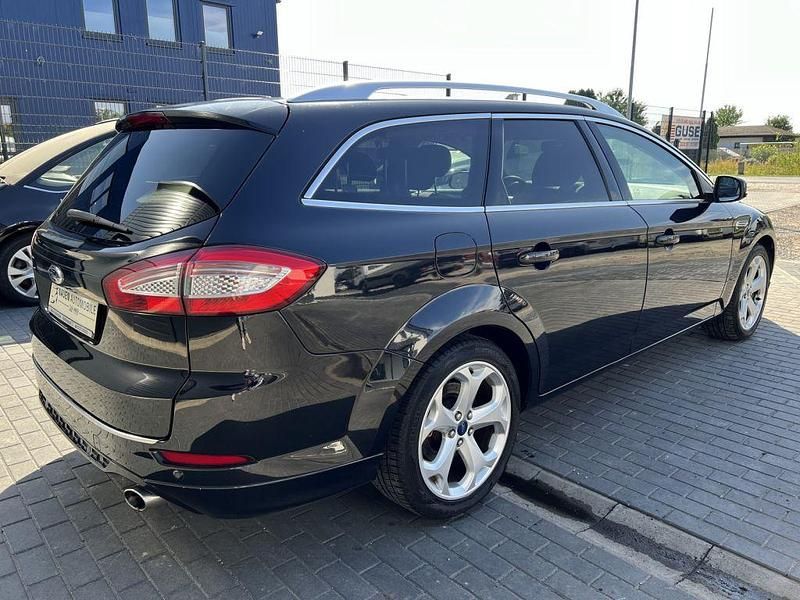 Gebraucht Ford Mondeo Titanium 203 PS (149 kW) 2011 Pantherschwarz metallic Kombi