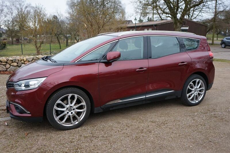 Rot Gebraucht 2017 Renault Grand Scénic IV LIMITED Van / Kleinbus | 11.500 € (Fairer Preis) - Bild 1/4