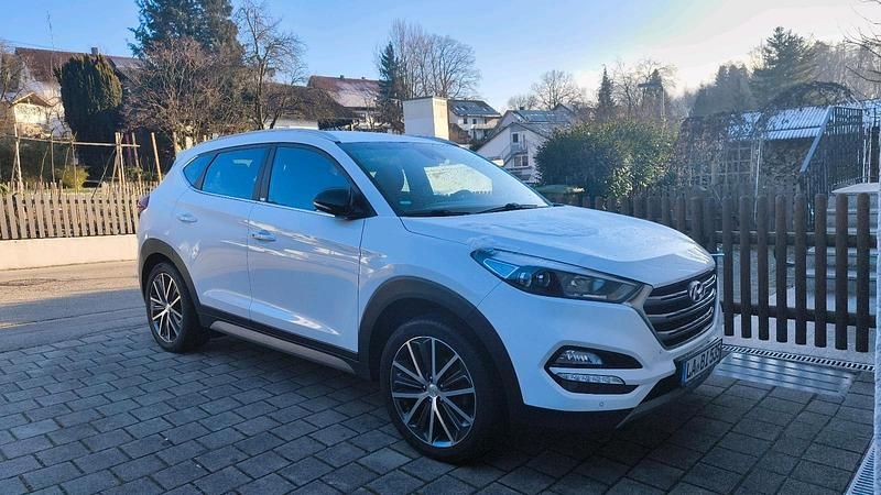 Gebraucht Hyundai Tucson 177 PS (130 kW) 2018 Weiß SUV