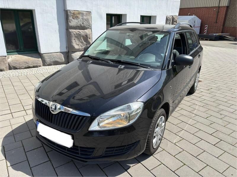 Schwarz Gebraucht 2013 Skoda Fabia Kombi | 2.490 € (Superpreis) - Bild 1/4