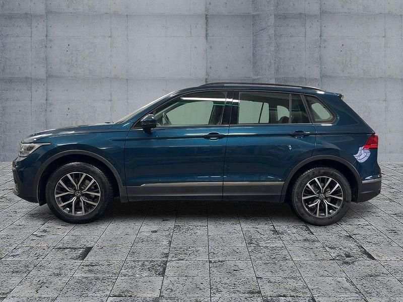 Gebraucht VW Tiguan Life 150 PS (110 kW) 2022 Blau SUV