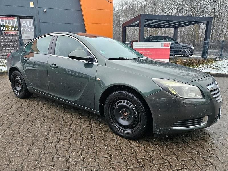 Grün Gebraucht 2010 Opel Insignia Limousine | 3.499 € (Superpreis) - Bild 1/4