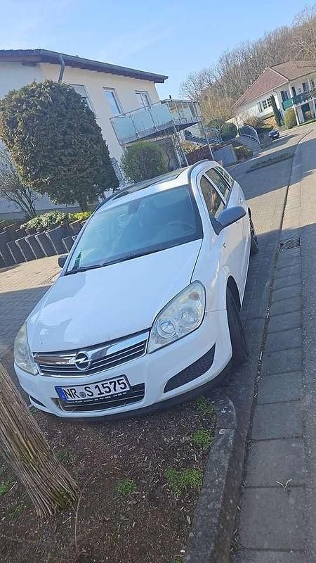Gebraucht Opel Astra 101 PS (74 kW) 2009 Kombi