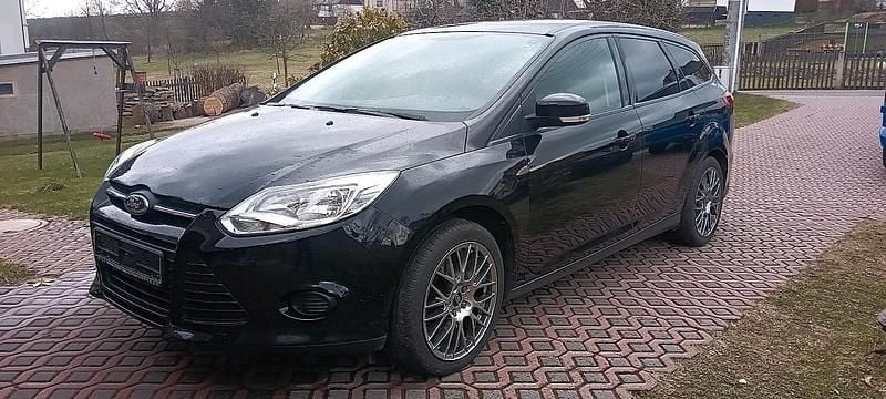 Second-hand Ford Focus 150 CP (110 kW) 2012 Negru Break