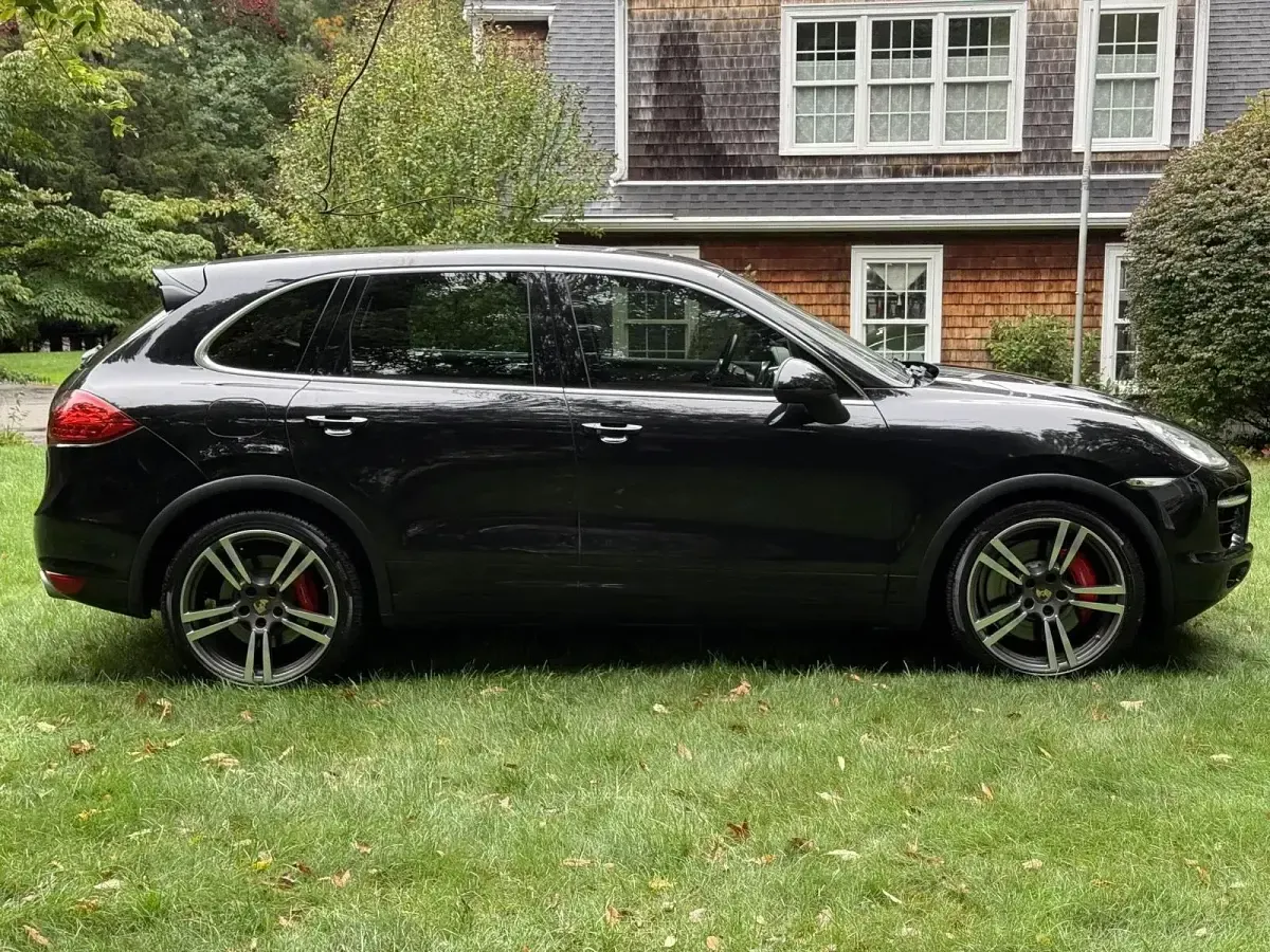Gebraucht Porsche Cayenne Turbo 500 PS (367 kW) 2012 Schwarz SUV