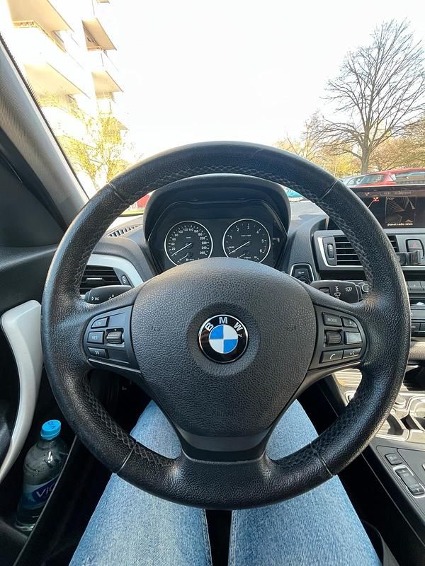 Gebraucht BMW 116 116 PS (85 kW) 2016 Schwarz Kleinwagen