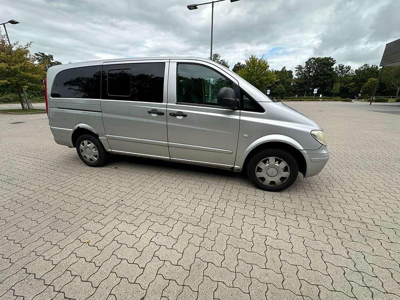 Gebraucht Mercedes Vito 150 PS (110 kW) 2005 Silber Van