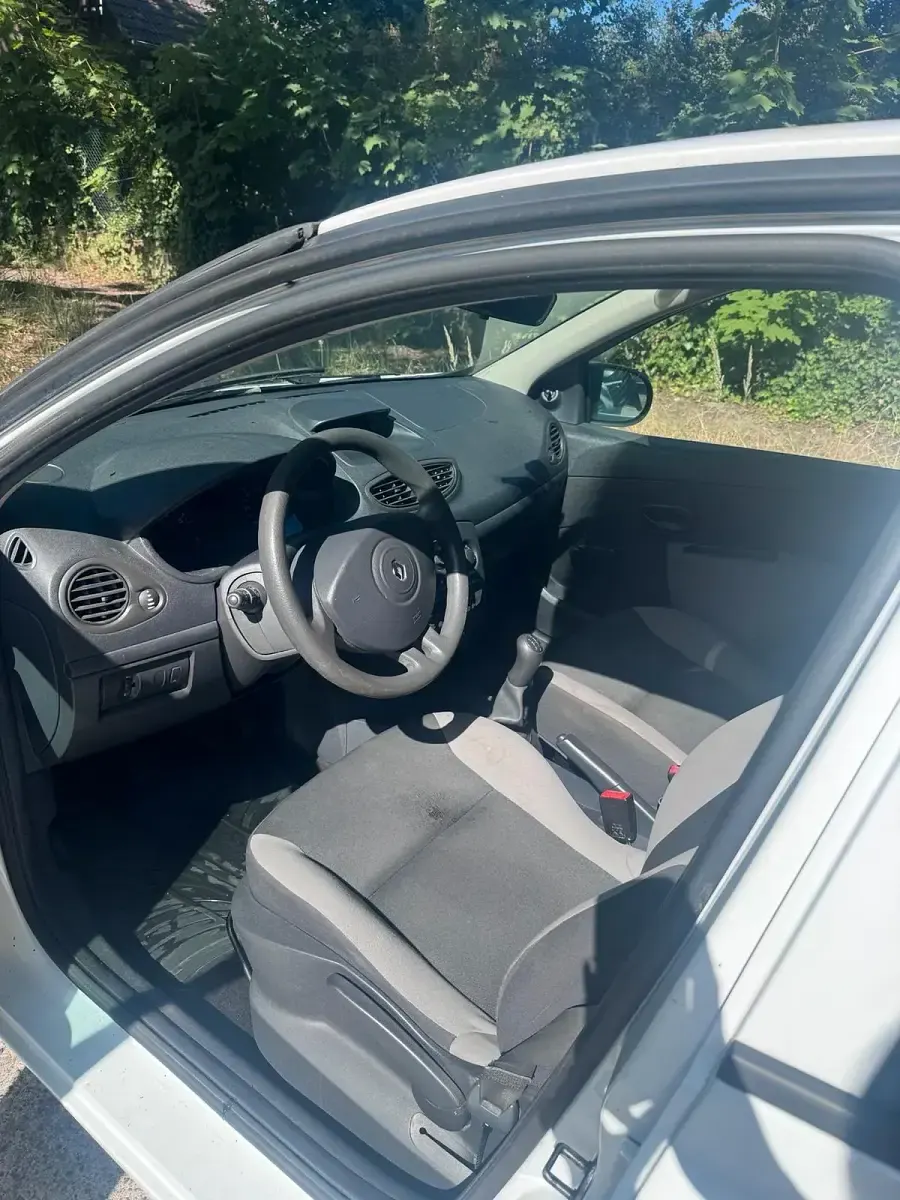 Gebraucht Renault Clio 2010 Weiß Kleinwagen