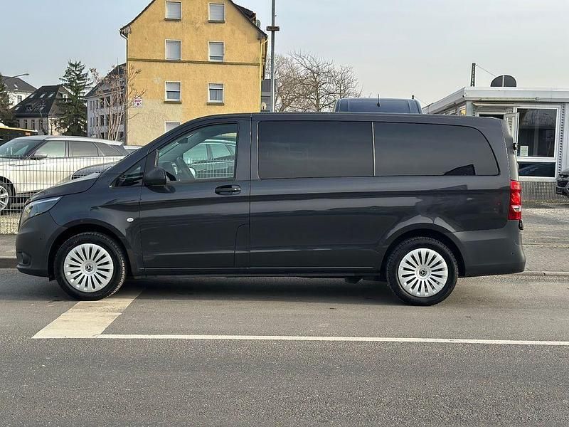 Gebraucht Mercedes Vito 163 PS (119 kW) 2022 Grau Van