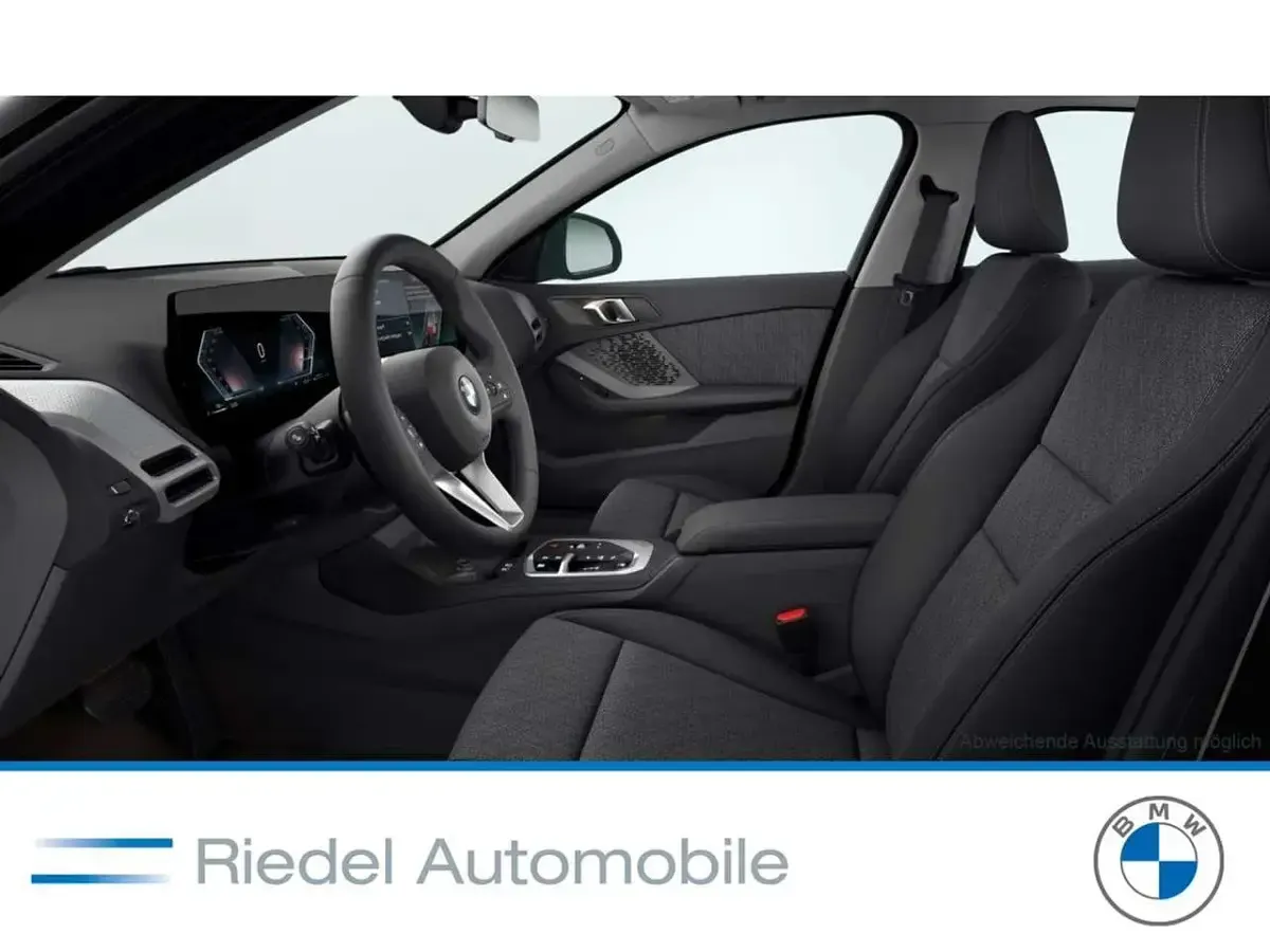 Neu BMW 114 170 PS (125 kW) 2026 Saphirschwarz metallic Kleinwagen