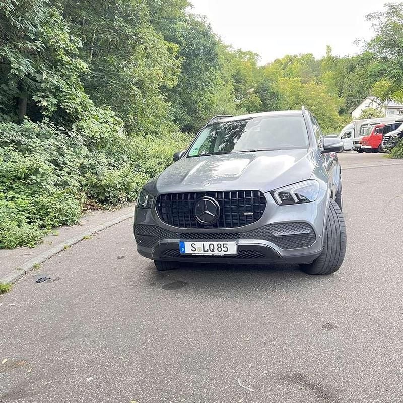 Grau Gebraucht 2020 Mercedes GLE350 AMG line SUV | 51.500 € (Guter Preis) - Bild 1/4