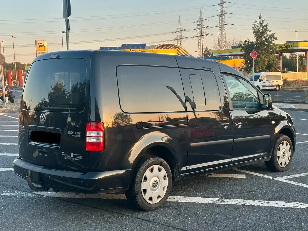 Gebraucht VW Caddy Maxi 140 PS (102 kW) 2013 Schwarz Van / Kleinbus