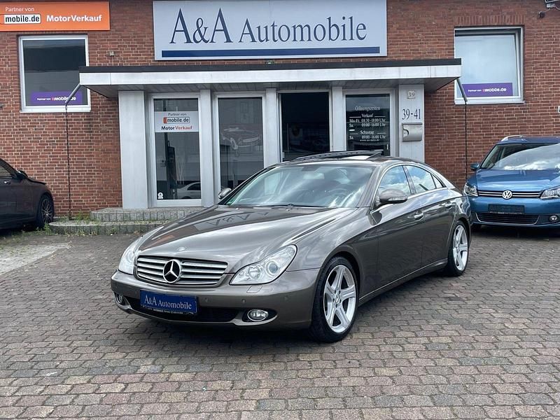 Grau Gebraucht 2006 Mercedes CLS320 Coupé | 7.800 € (Fairer Preis) - Bild 1/4