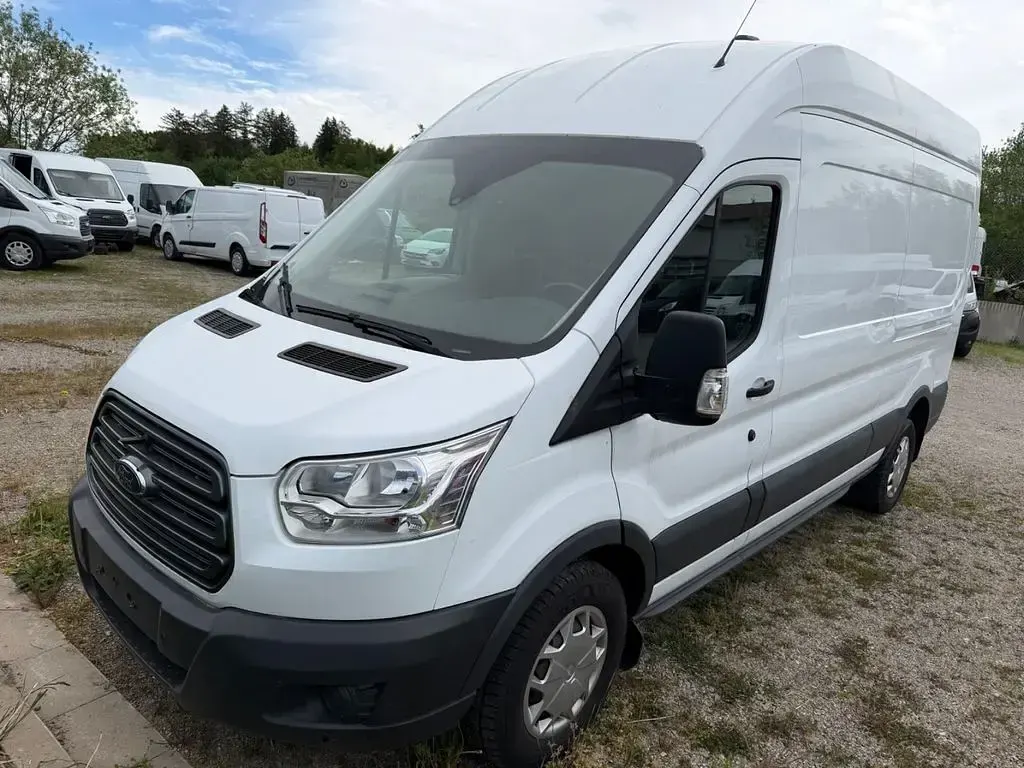 Gebraucht Ford Transit Trend 170 PS (125 kW) 2017 Weiß Limousine