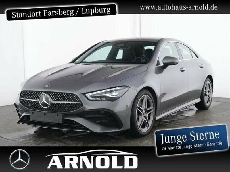 Mountaingrau (metallic) Gebraucht 2024 Mercedes CLA200 AMG Coupé | 34.480 € (Guter Preis) - Bild 1/4