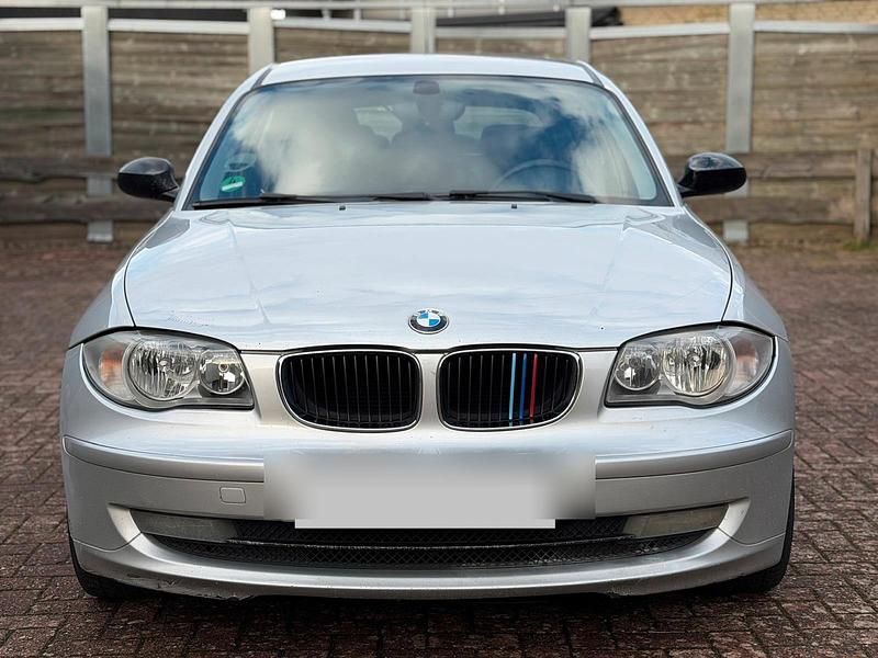 Gebraucht BMW 118 143 PS (105 kW) 2009 Silber Kleinwagen