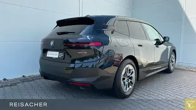 Gebraucht BMW iX Shadowline 239 kW (326 PS) 2022 Saphirschwarz metallic SUV