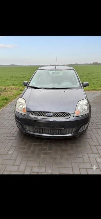 Gebraucht Ford Fiesta Style 69 PS (50 kW) 2008 Grau Kleinwagen