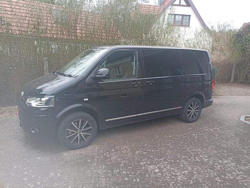 Second-hand VW T5 132 CP (97 kW) 2015 Negru Van