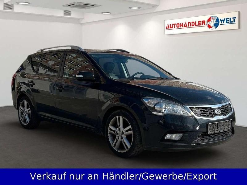 Gebraucht Kia Ceed Sportswagon 128 PS (94 kW) 2011 Zilinaschwarz met. Kombi