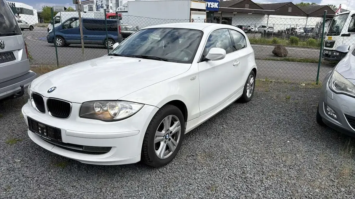 Gebraucht BMW 118 143 PS (105 kW) 2010 Alpinweiss iii Kleinwagen