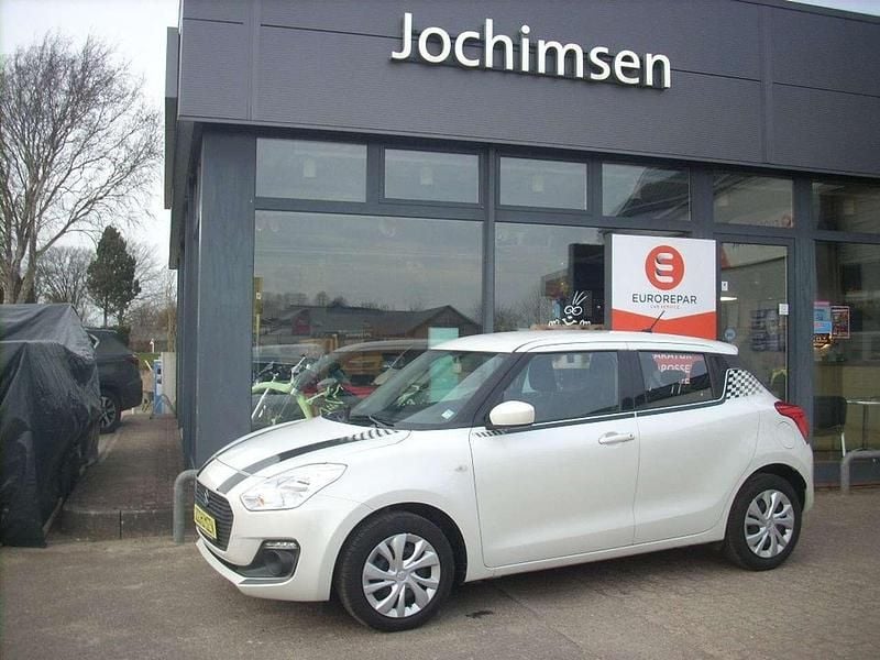 Gebraucht Suzuki Swift Basic 90 PS (66 kW) 2019 Pearl white Kleinwagen