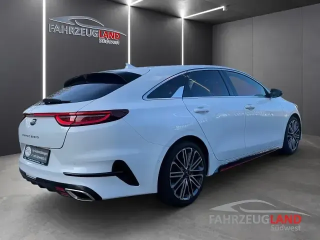 Gebraucht Kia ProCeed Comfort 204 PS (150 kW) 2021 Weiss Kombi
