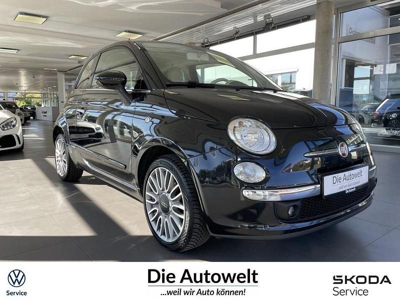 Colore esterno vesuvio schwarz Gebraucht 2015 Fiat 500 Lounge Limousine | 7.980 € (Fairer Preis) - Bild 1/4