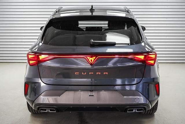 Magnetic grau metallic (s7) magnetic grau metallic (s7) Neu 2025 Cupra Leon Kombi | 33.054 € (Guter Preis) - Bild 1/4