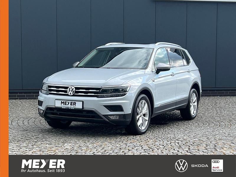 White silver metallic Gebraucht 2018 VW Tiguan Allspace Highline SUV | 28.890 € (Teuer) - Bild 1/4